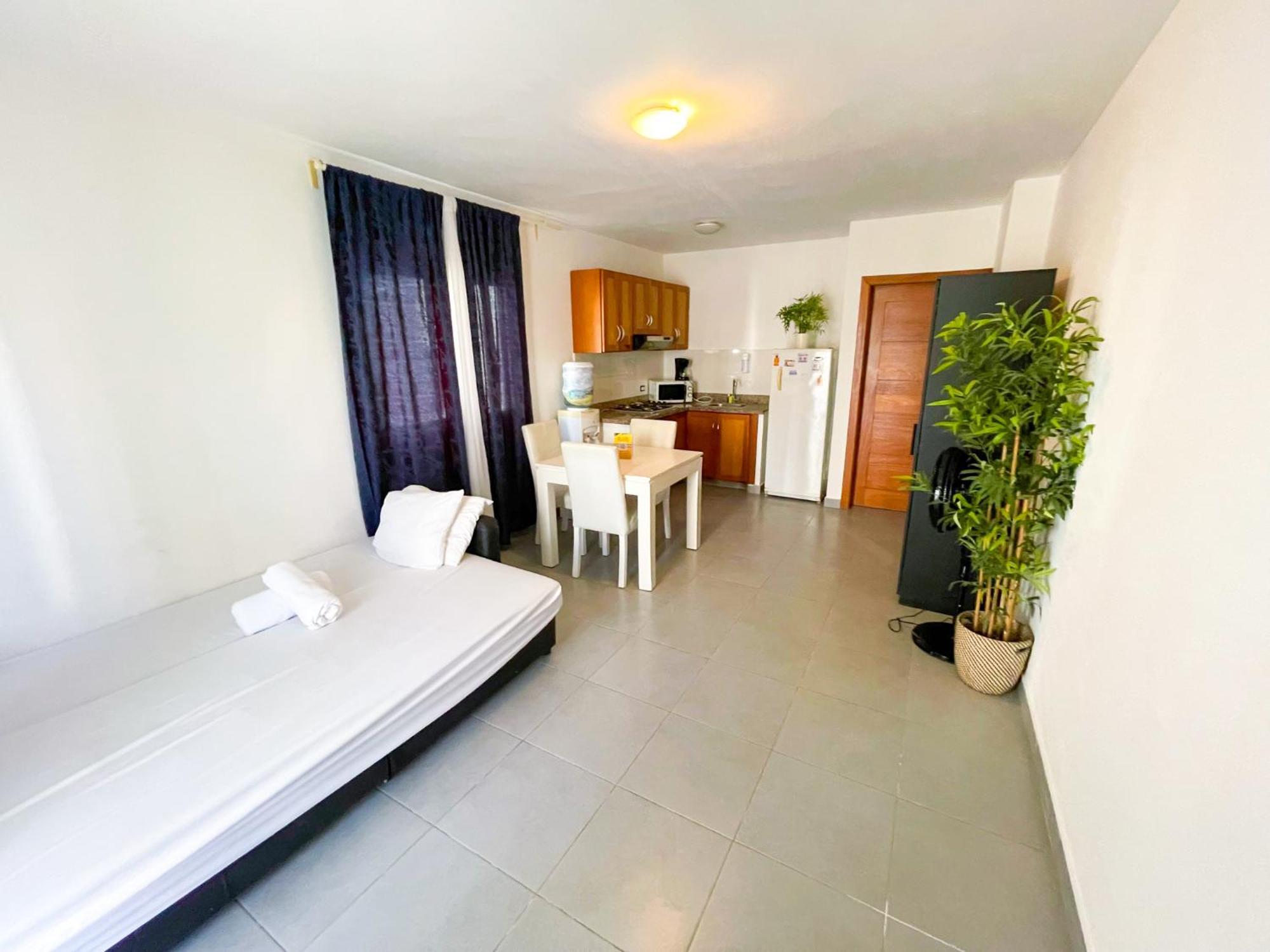 Tropical Adventures Sol Caribe Studios Suites Bavaro Beach & Pool Punta Cana Ngoại thất bức ảnh